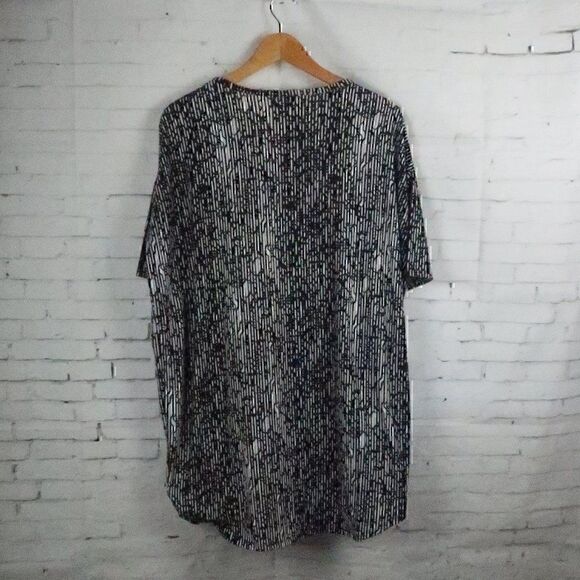 LULAROE BLACK & WHITE DESIGN SHORT SLEEVE OVERSIZED HI LOW DRESS SIZE XS - Picture 7 of 7
